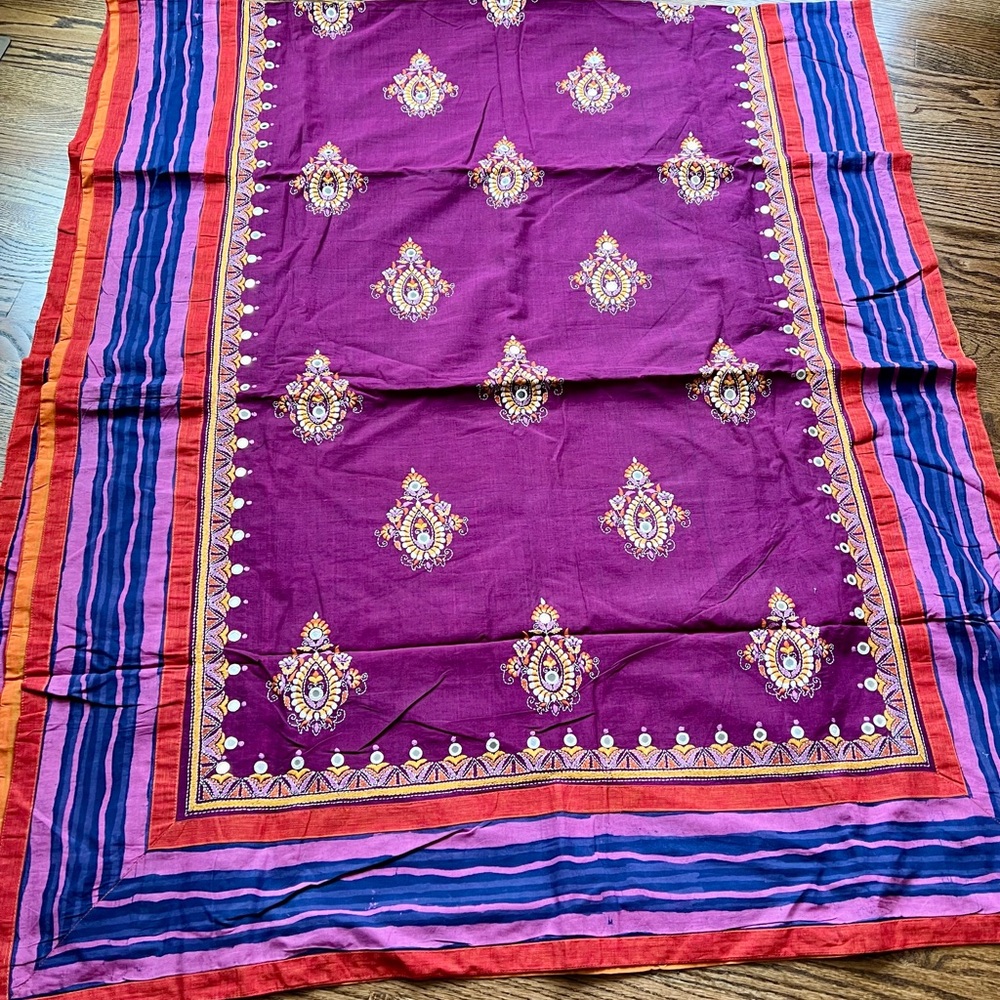 Udd brand hand woven hand reeled hand batik kantha saree with mirrors - Picture 8 of 10